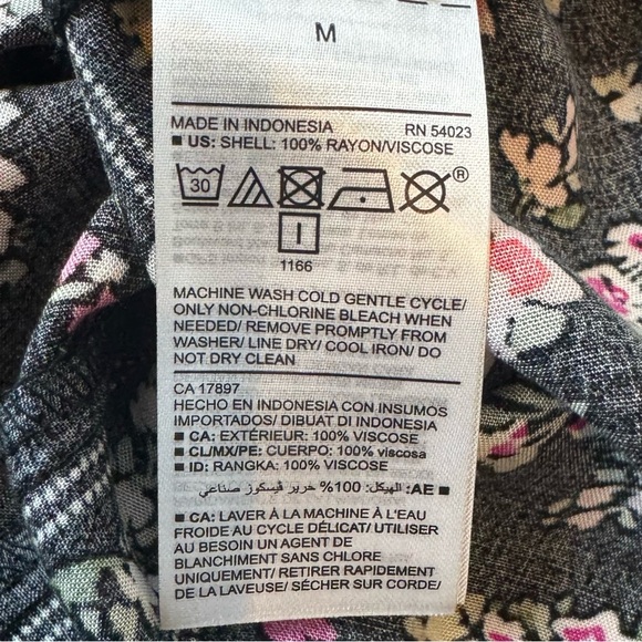 Old Navy | Black Floral Ruffle Sleeve V-Neck Blouse M - Picture 11 of 13